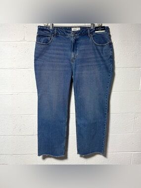 NWT Abercrombie Curve Love 90s Relaxed Jeans High Rise Raw Hem 35 20 Short